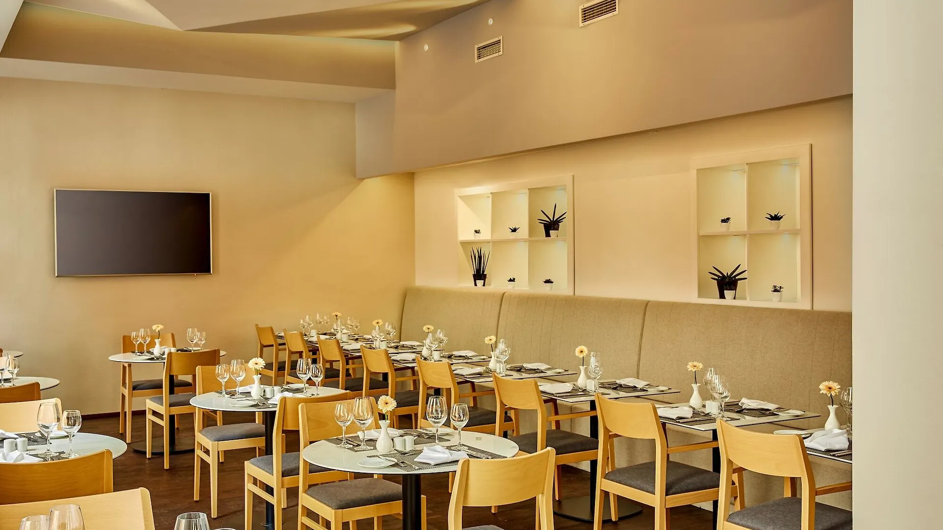 H+ Hotel Wien
