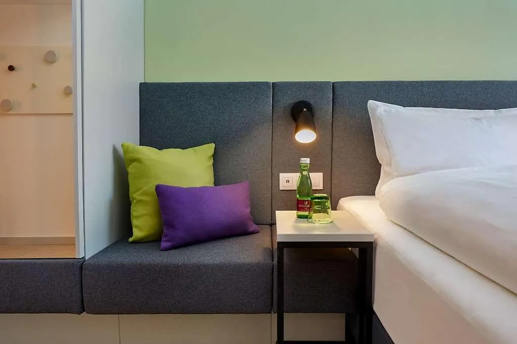 H+ Hotel Wien 4*, Bécs